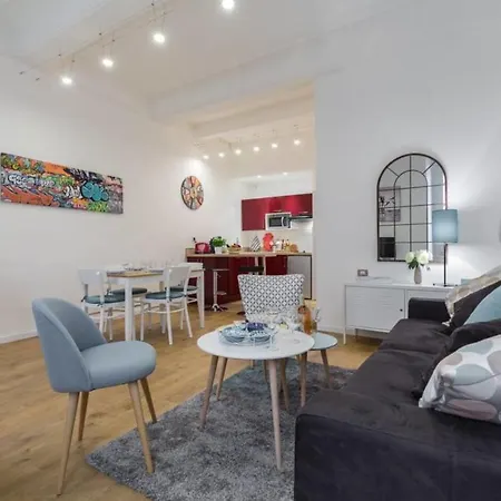 Large One Bedroom Flat In The Old Town アパート ニース